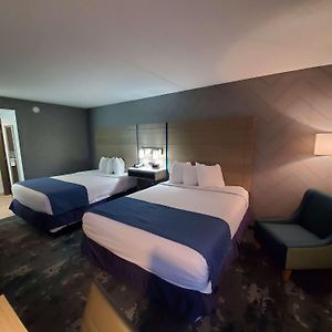 Queen Room Two Queen Beds